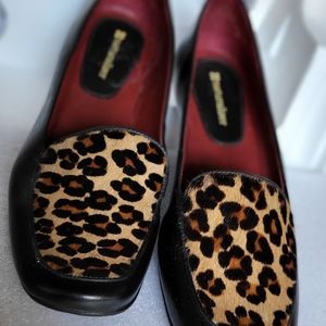Naturalizer black flats with animal print upper in size 8